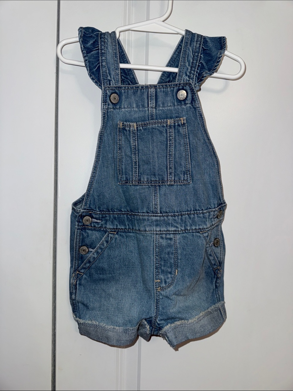 GAP Denim Ruffle-Strap Short Overalls - Blue